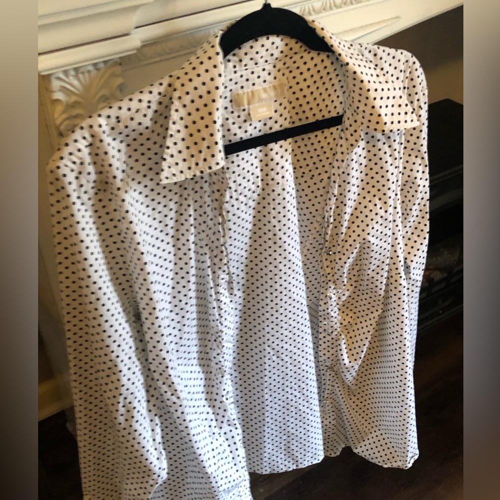 Micheal Kors 18 W off white blouse with black poki dots